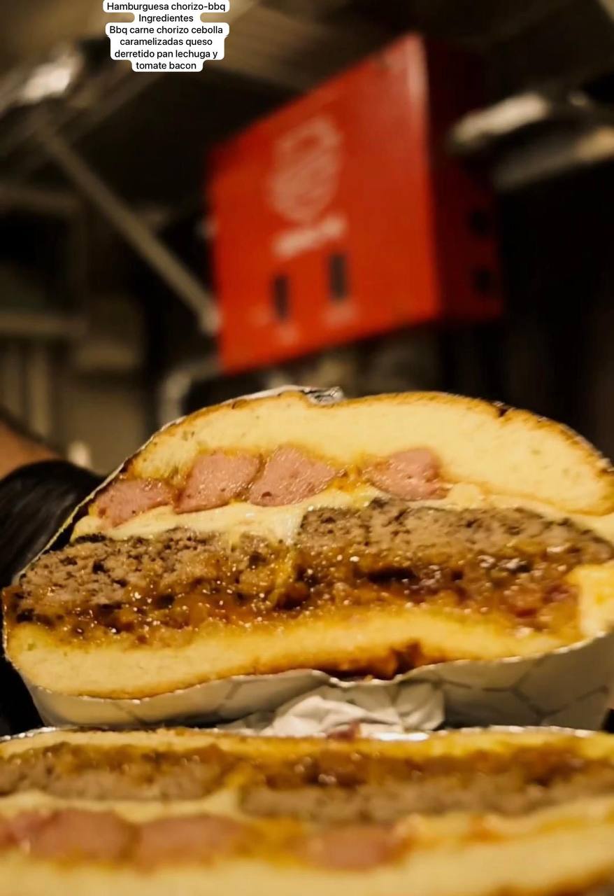 Arepa con Cochino Frito